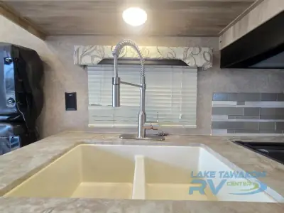 2020 Coachmen Catalina Trail Blazer 26TH photo 15