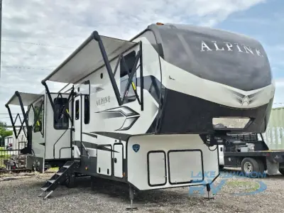 2022 Keystone Alpine 3102RL photo 3