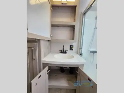 2022 Keystone Alpine 3102RL photo 32