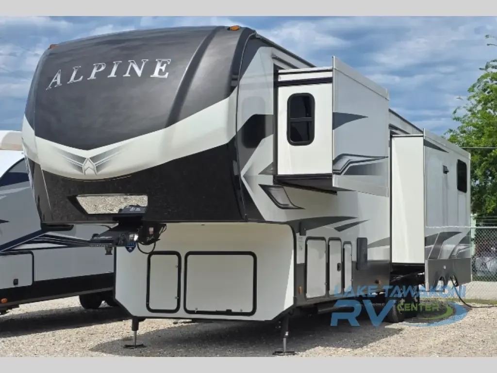 2022 Keystone Alpine 3102RL exterior