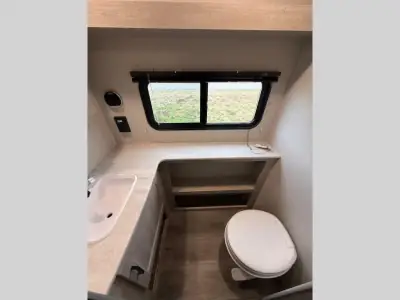 2025 Coachmen Catalina Destination Series 35FME photo 18