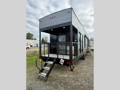 2025 Coachmen Catalina Destination Series 35FME photo 8