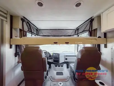 2026 Thor Motor Coach Hurricane photo 11