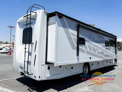 2026 Thor Motor Coach Hurricane photo 6