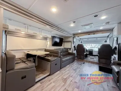 2026 Thor Motor Coach Hurricane photo 16