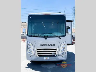 2026 Thor Motor Coach Hurricane photo 2