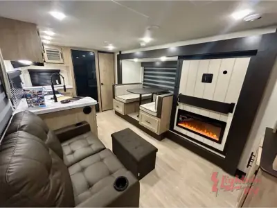 2026 Forest River CHEROKEE GREY WOLF 26SS photo 11