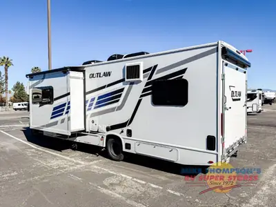 2026 Thor Motor Coach Outlaw photo 5