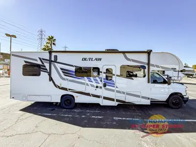 2026 Thor Motor Coach Outlaw photo 8