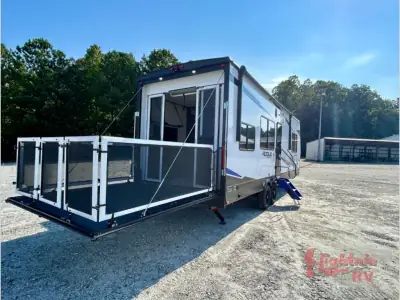 2026 Forest River VENGEANCE ROGUE ARMORED 26L140 photo 7