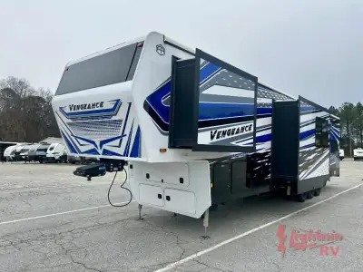 2026 Forest River CHEROKEE VENGEANCE 4413 photo 8