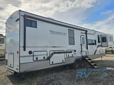2025 Forest River Wildwood Heritage Glen Elite Series 36FL photo 5