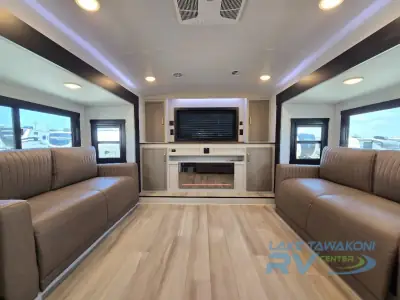 2025 Forest River Wildwood Heritage Glen Elite Series 36FL photo 14