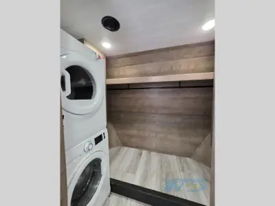 2024 Keystone Montana 3901RK photo 24