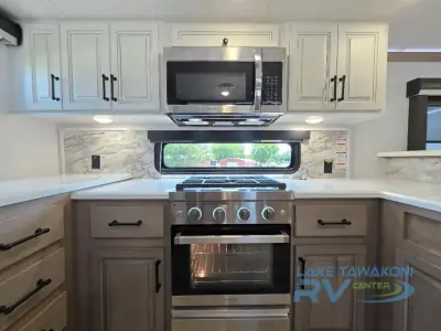 2024 Keystone Montana 3901RK photo 10