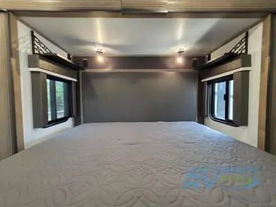 2024 Keystone Montana 3901RK photo 19