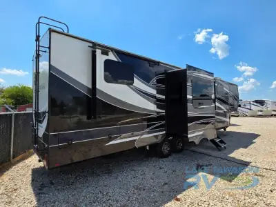 2024 Keystone Montana 3901RK photo 5