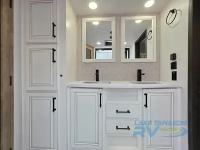 2024 Keystone Montana 3901RK photo 22
