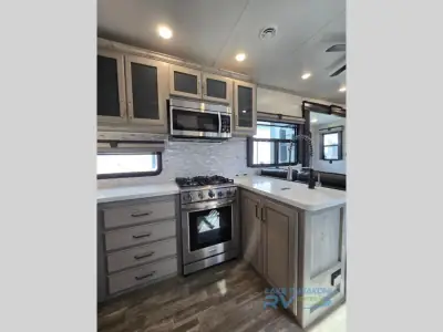 2022 Keystone Alpine 3910RK photo 11