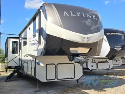 2022 Keystone Alpine 3910RK photo 3
