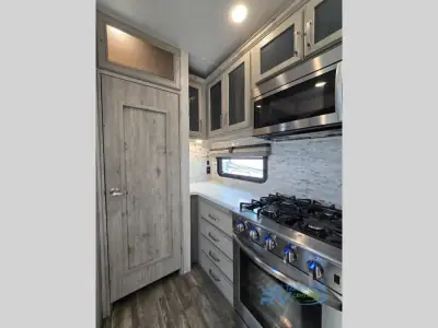 2022 Keystone Alpine 3910RK photo 12