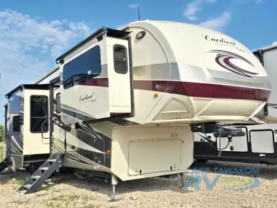 2017 Forest River Cardinal 3825FL photo 3
