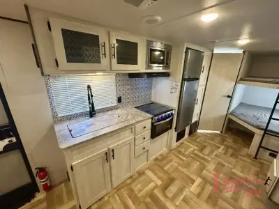 2022 Shasta SHASTA 26DB photo 15