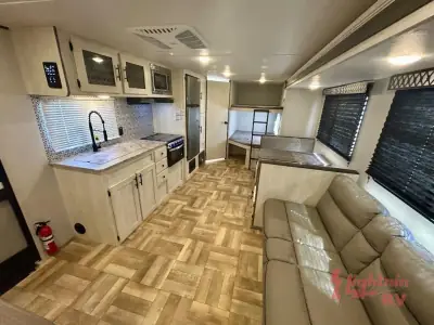 2022 Shasta SHASTA 26DB photo 9