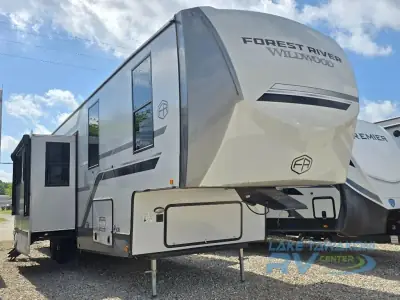 2025 Forest River Wildwood Heritage Glen 375FAM
