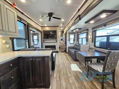 2022 Forest River Cardinal Luxury 390FBX photo 16