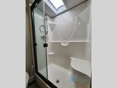 2022 Forest River Cardinal Luxury 390FBX photo 33