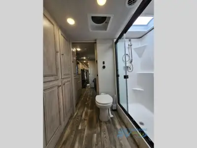 2022 Forest River Cardinal Luxury 390FBX photo 32