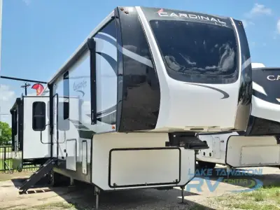 2022 Forest River Cardinal Luxury 390FBX photo 3