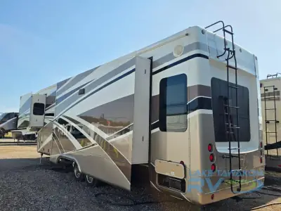2017 Drv Mobile Suites 38 RSSA photo 4