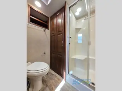 2017 Drv Mobile Suites 38 RSSA photo 19