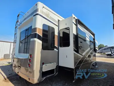 2017 Drv Mobile Suites 38 RSSA photo 5