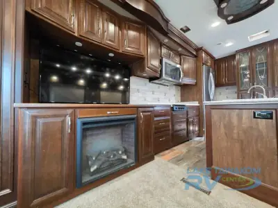 2017 Drv Mobile Suites 38 RSSA photo 11