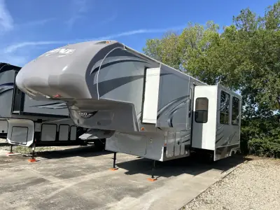 2011 Heartland Cyclone 300C Ti Titanium Edition photo 2