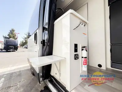 2026 Thor Motor Coach Sequence photo 8
