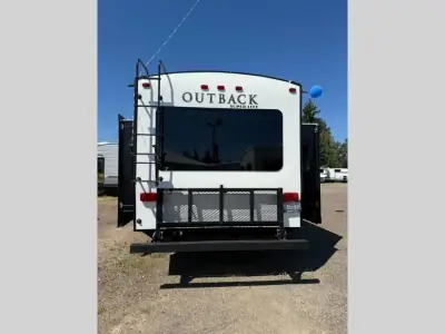 2018 Keystone Outback 330RL photo 5