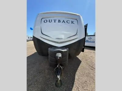 2018 Keystone Outback 330RL photo 2