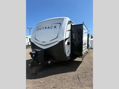 2018 Keystone Outback 330RL photo 3