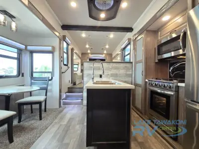 2021 Forest River Cedar Creek Champagne Edition 38ERD photo 7