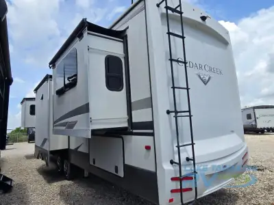2021 Forest River Cedar Creek Champagne Edition 38ERD photo 4