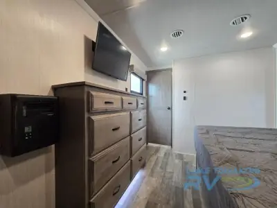 2021 Forest River Cedar Creek Champagne Edition 38ERD photo 30