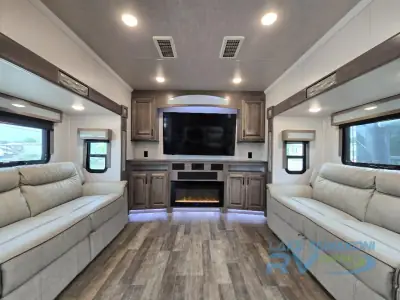 2021 Forest River Cedar Creek Champagne Edition 38ERD photo 9