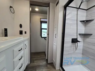 2021 Forest River Cedar Creek Champagne Edition 38ERD photo 22