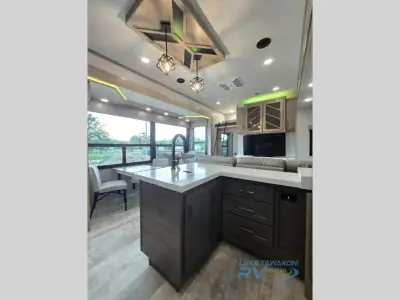 2024 Grand Design Momentum M-Class 395MS photo 27