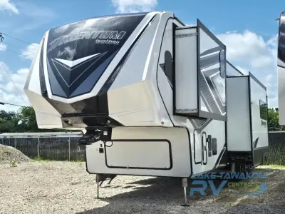 2024 Grand Design Momentum M-Class 395MS photo 3