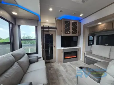 2024 Grand Design Momentum M-Class 395MS photo 20